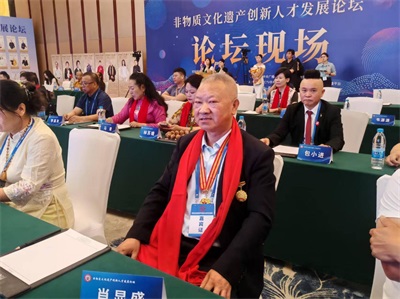 爱心铸就辉煌，公益引领前行 著名爱心企业家肖显盛荣誉公示