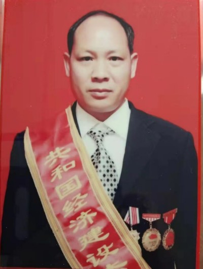 恭喜企业家赵正富被特聘为央视在线直播网客座教授