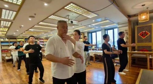 传承千年智慧 谱写时代新篇 国庆专访传统文化当代践行者---张敏娜