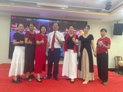 金马贺岁暖千家，名医匠心护安康——廖尧生教授携轻身正气茶给您拜年啦